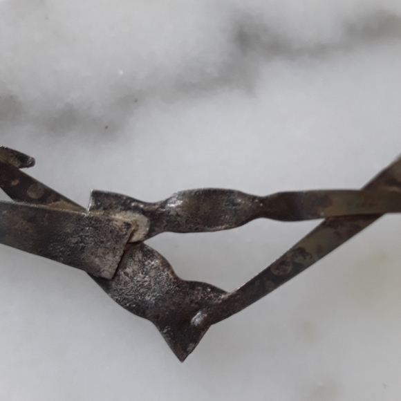 Brutalist Nail Art Neckpiece - Picture 6 of 6